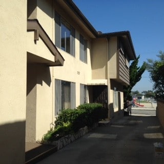 Building Photo - 3430 W 170th St Unit 4 Rental