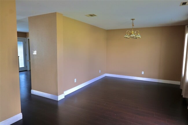 Photo - 6339 Settlers Square Ln