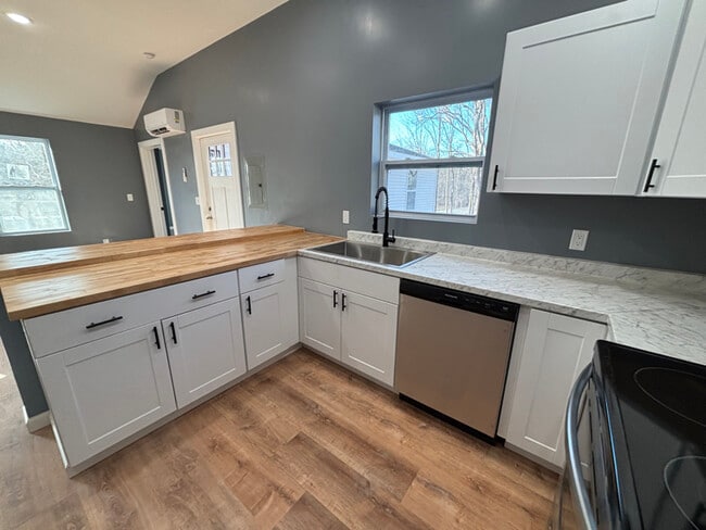 Photo - 3685 E Brutus St Unidad 3