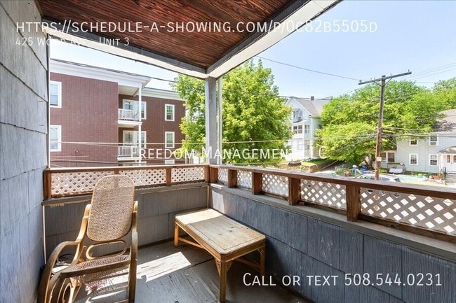 Photo - 425 Wood Ave Unit 3