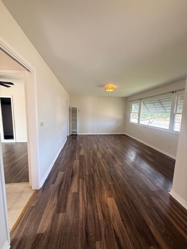 Photo - Lovely house with a large backyard