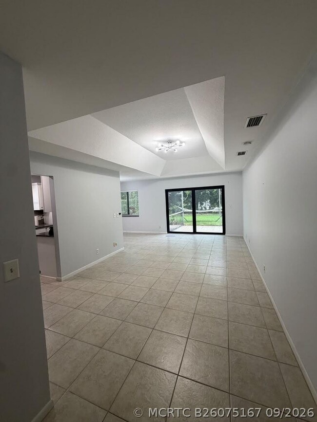 Photo - 20970 Concord Green Dr W
