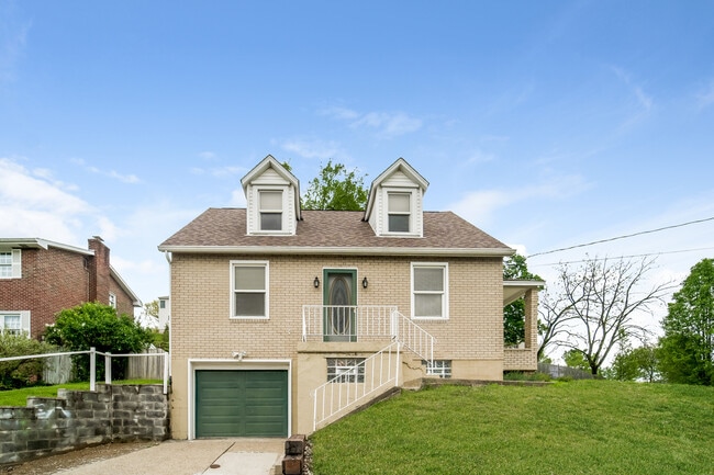 Photo - 1131 Orourke Dr House