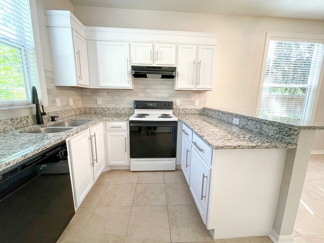 Photo - Victoria Station #123