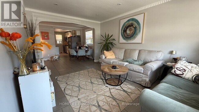 Photo - 78 Yorkview Dr