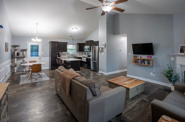 Photo - 3 Bedroom, 2 bath beautiful home - Bridgeport Community Sneads Ferry