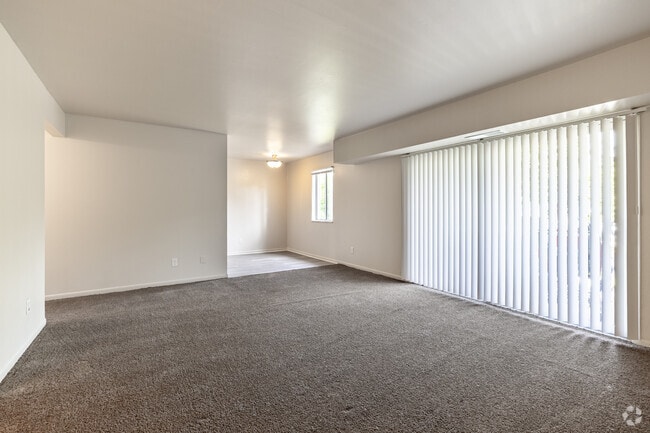 2 habitaciones, 1 baño - 900 pies cuadrados - Sala de estar - Camelot Apartments