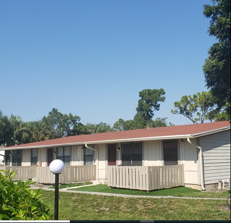 Photo - Oakwood Village (FL)