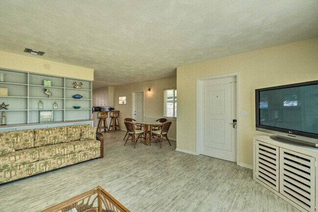 1017 Pineland Ave Unit SI ID1545700P
