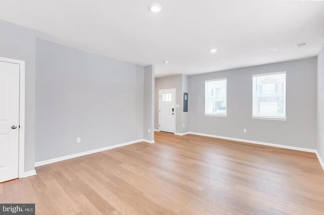 Photo - 1408 Sugarplum Ln