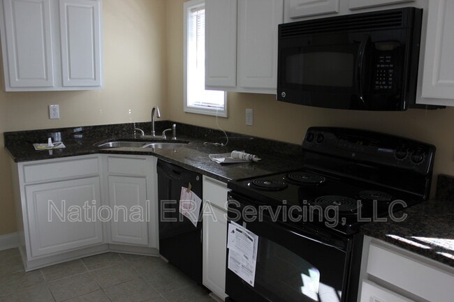 Photo - 350 Cambridge Way