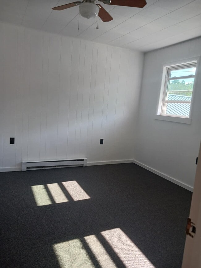 Bedroom - 5 Adirondack Rd Unit C