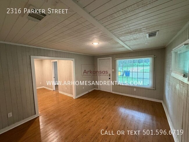 Photo - 2316 Parker St