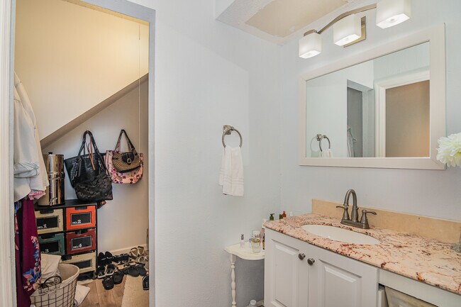 Photo - 4541 Beck Lake Trail