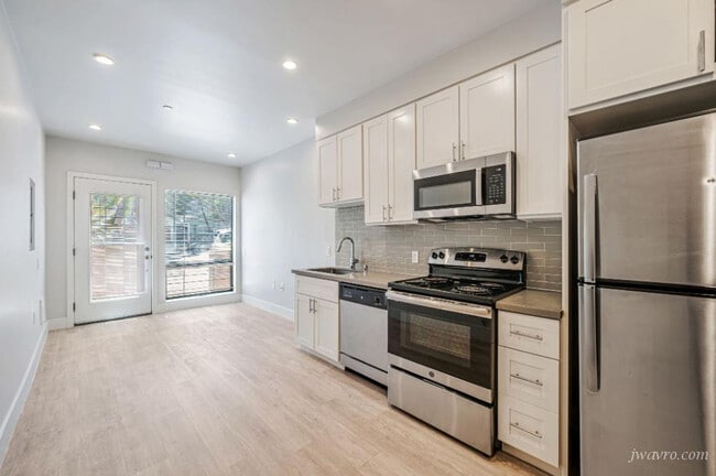 Building Photo - 80 Terra Vista Ave Unit B Rental