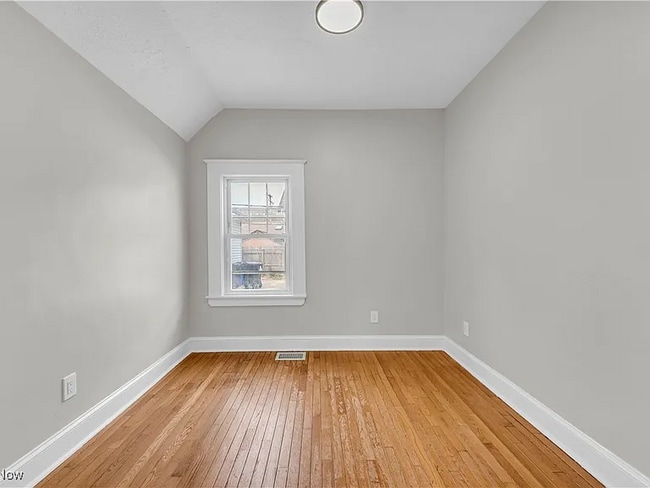 Photo - 1244 W 69th St