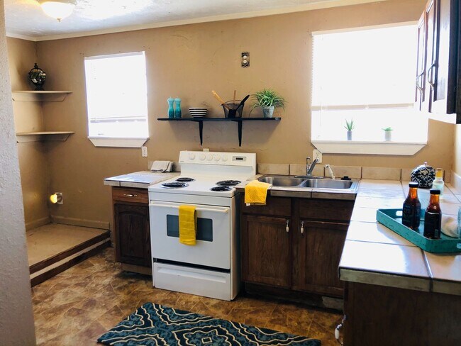 Photo - 200 off move in by May 15th!   ALL BILLS PAID! 2 bedrooms with 2 bath rooms that is a upstairs un...