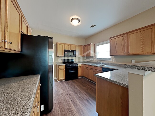 Photo - 4813 Madison Point Cir