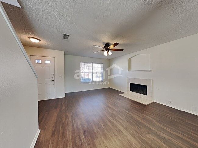 Photo - 2328 Tisbury Way