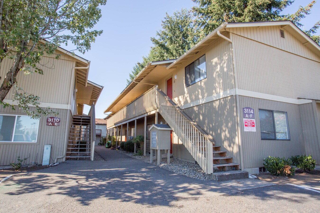 Photo - Kathy's Court II