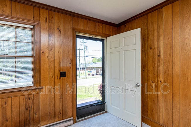 Photo - 207 S Alston St