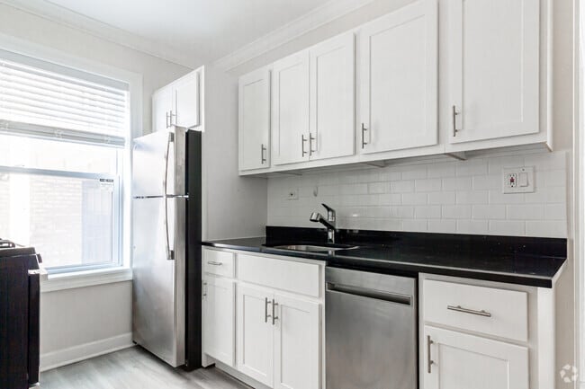 Building Photo - 839 W Cornelia Ave Unit 1N Rental