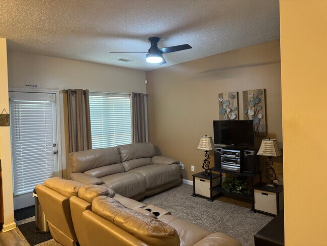 Photo - 205 Shenandoah Dr Townhome