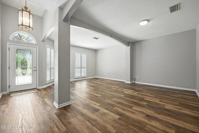 Photo - 4565 E Seneca Dr