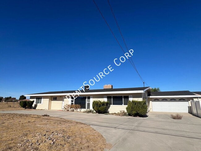 3 Bedroom Home For Rent in Palmdale - 3 Bedroom Home For Rent in Palmdale