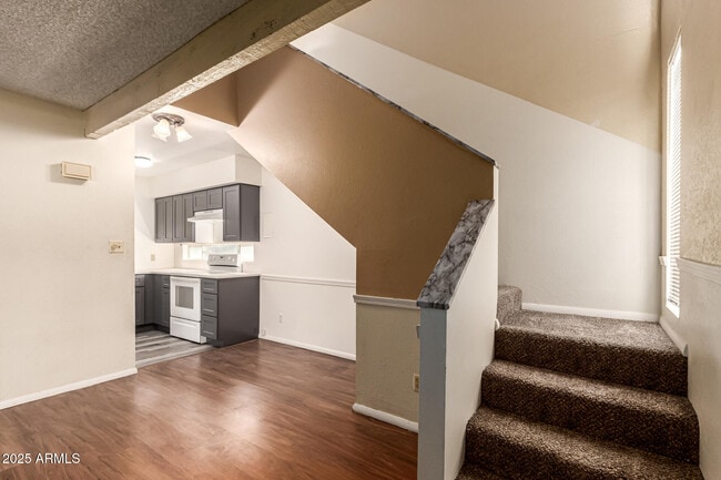 Photo - 2680 E Oakleaf Dr