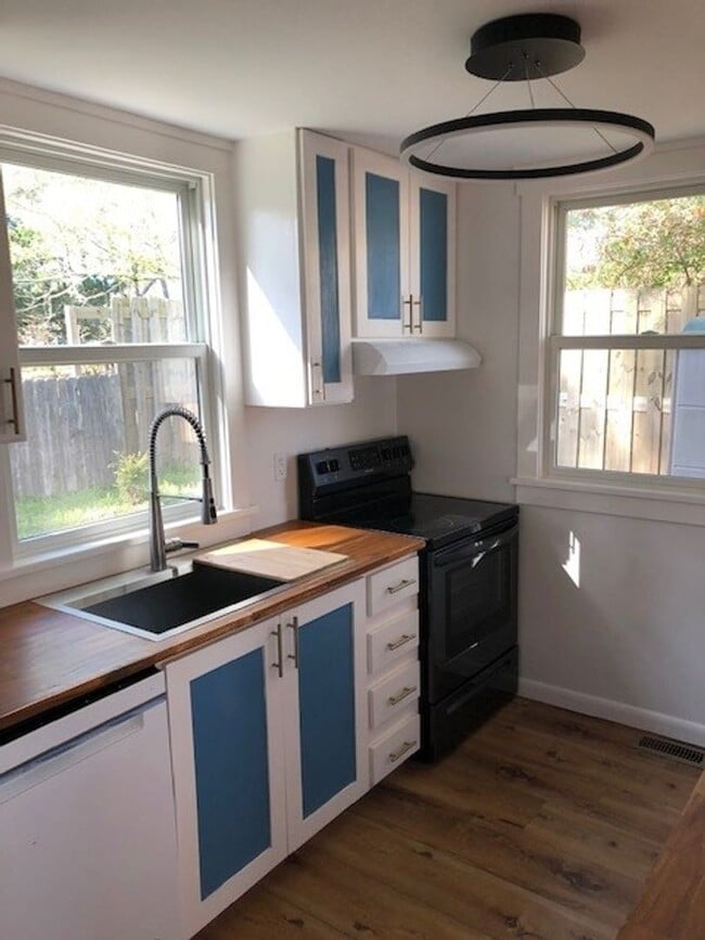 Photo - One Bedroom loft apartment for rent in Manteo