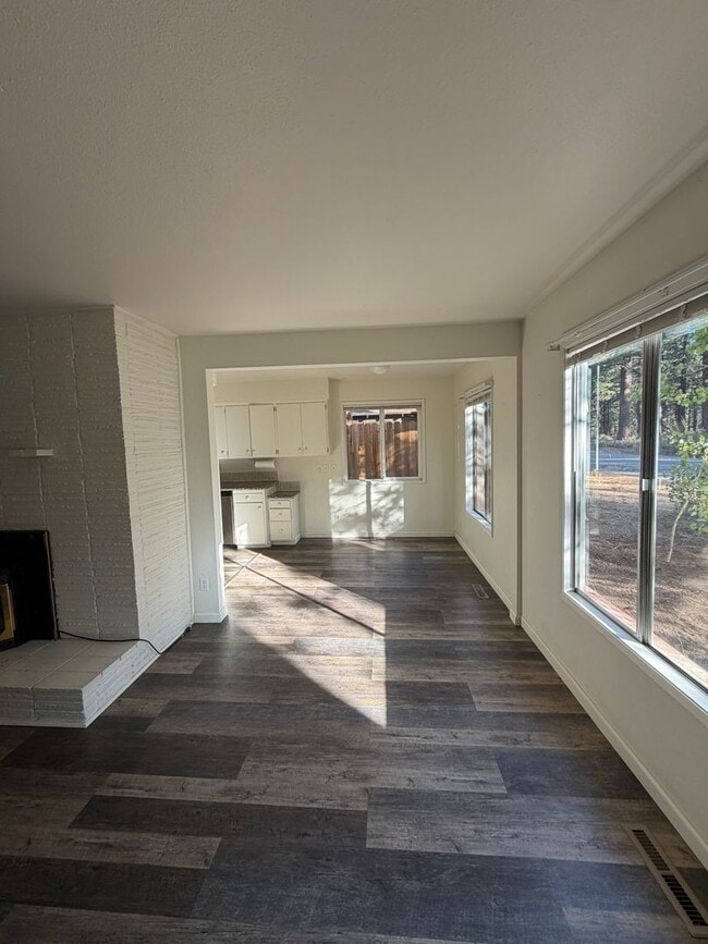 Photo - 916 Sunset Dr