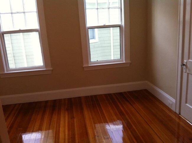 Photo - 11 Fairfield St Apartment Unit 2