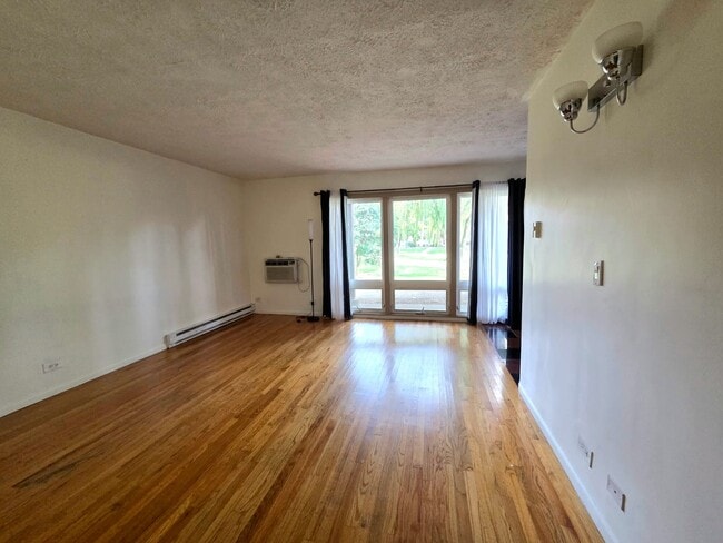 Photo - 2205 Arbor Cir Unit 8