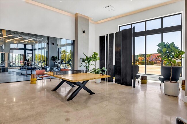 Photo - 3801 N Dixie Hwy Unit 404