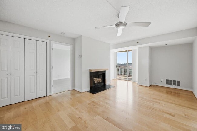 Photo - 7500 Woodmont Ave Unit S1019