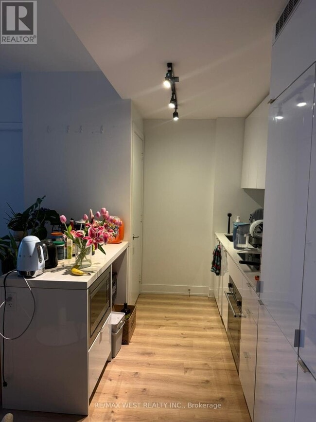 Photo - 7 Grenville St Unit 1705