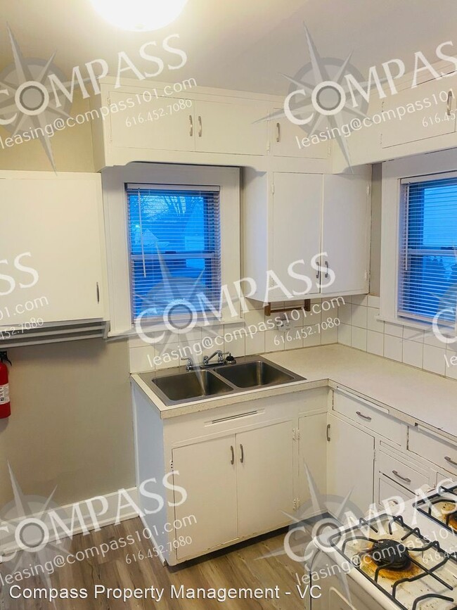 3 br, 1 bath House 711 Knapp Street NE House Rental in Grand Rapids