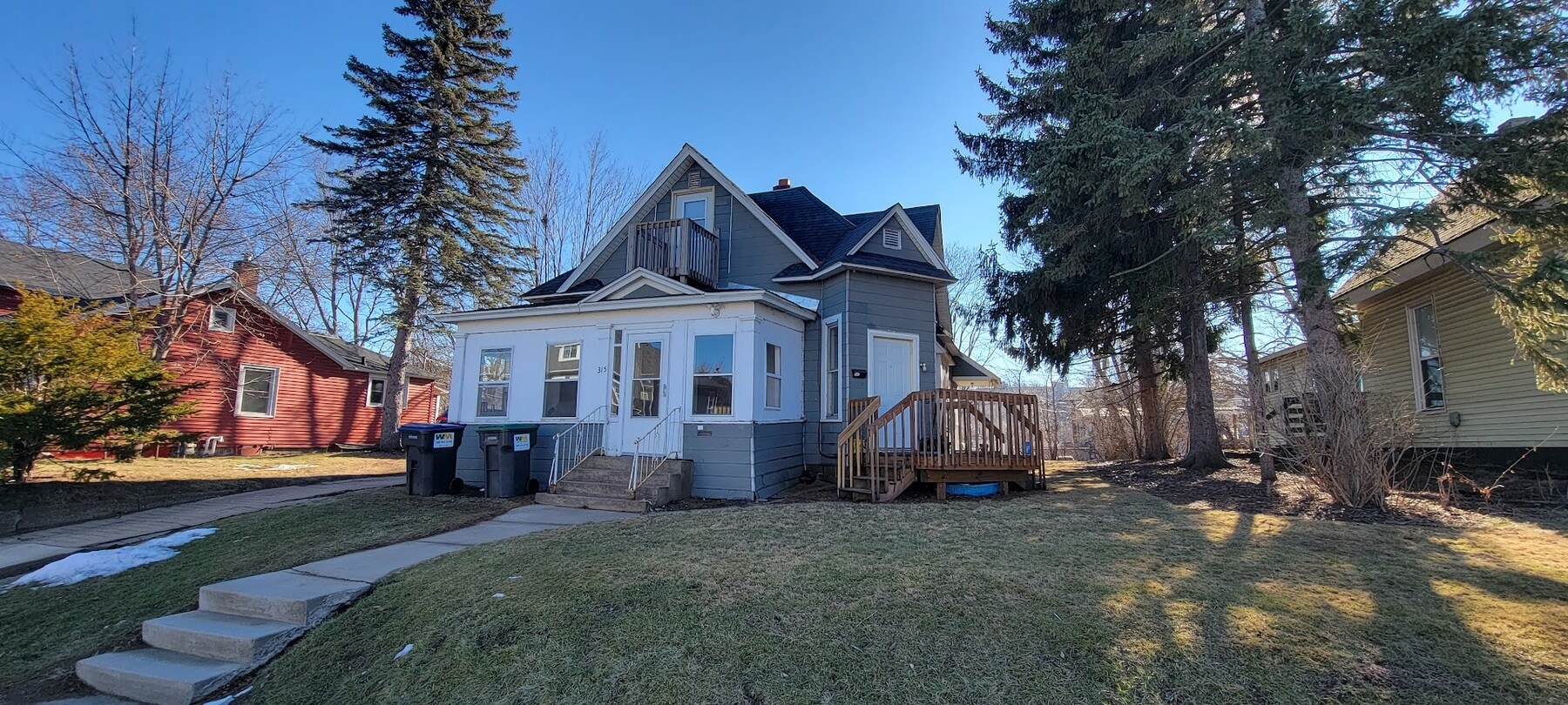 Photo - 315 Chippewa St