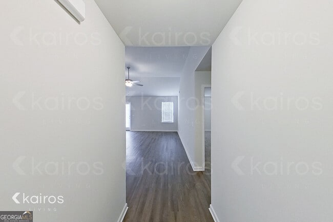 Photo - 205 Redwood Ct