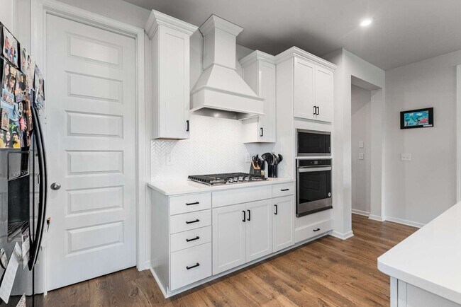 Photo - Luxury 4BR Home with Private Backyard, Pergola & Resort-Style Amenities