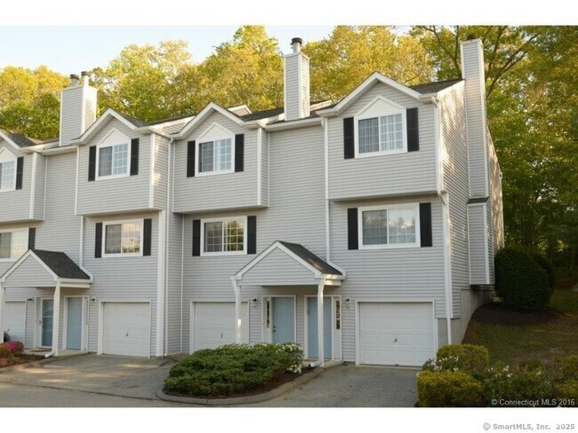 Building Photo - 310 Boston Post Rd Unit 74 Rental