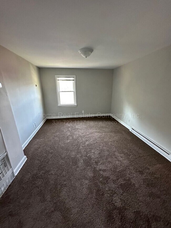 Photo - 1447 Clark Ave Unidad 1447-C