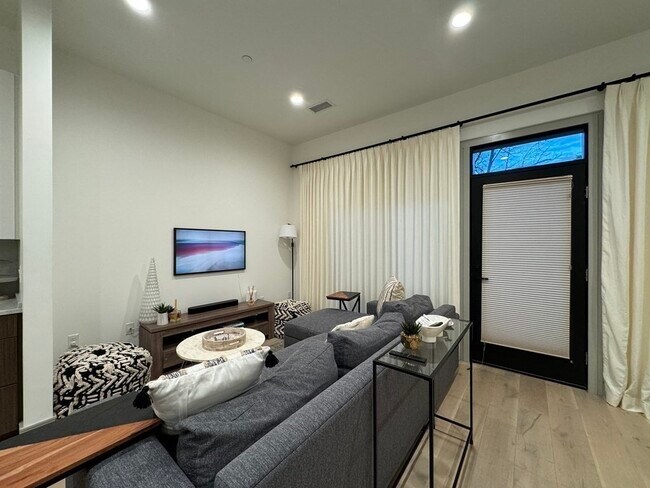 Photo - 101 N Beacon St Unit 101