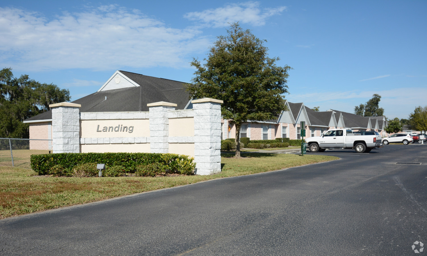 Landing Apartments - Landing Apartments