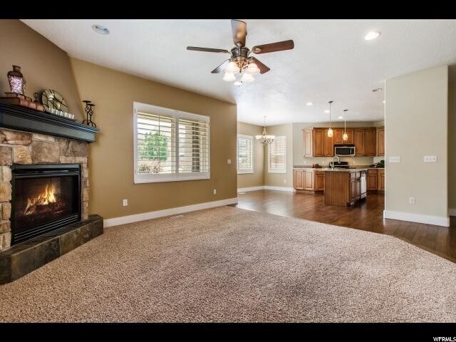 Photo - Beautiful 4 Bd 2.5 Bath Home in Sandy