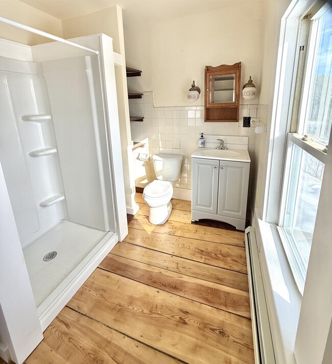 Photo - 383 Sanborn Rd Unidad #2