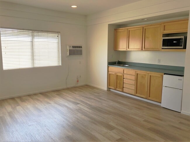 Photo - 10050 National Blvd Unit 5