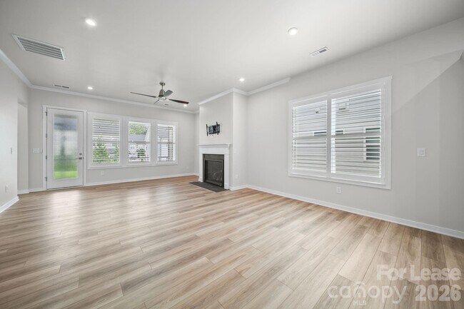 Photo - 8016 Brookbank Dr