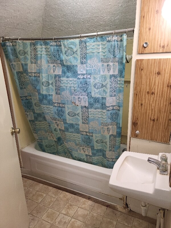 Photo - 242 Oakwood St